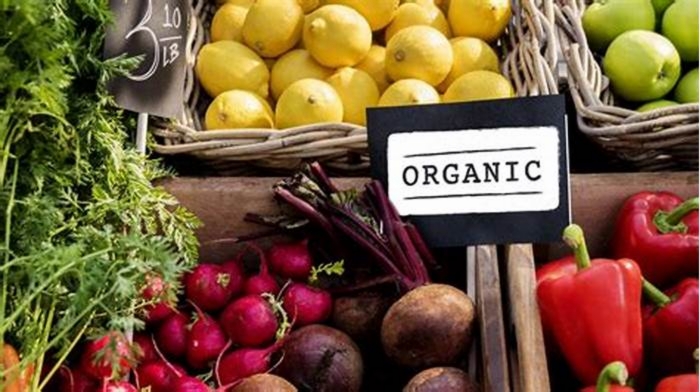 Does organic food still have chemicals?